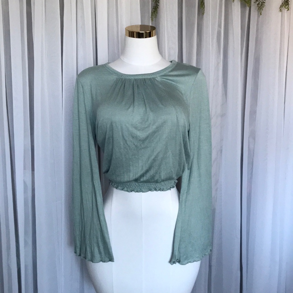 Bell Sleeve Lettuce Trim Top